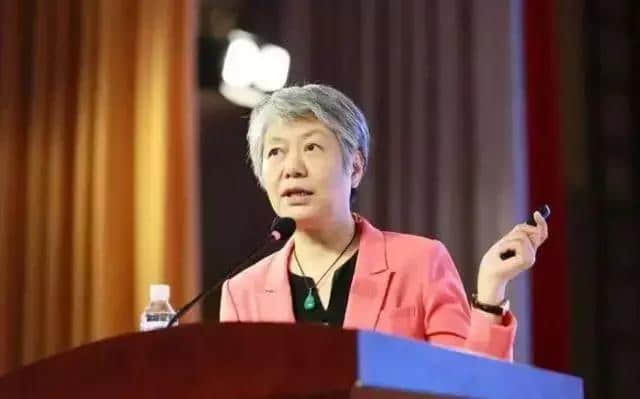 李玫瑾:如何培养出快乐、温暖、人格健全的孩