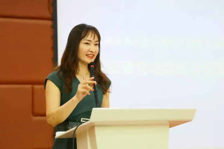 名师引领 共促成长——《幼儿快乐阅读》 · 配图