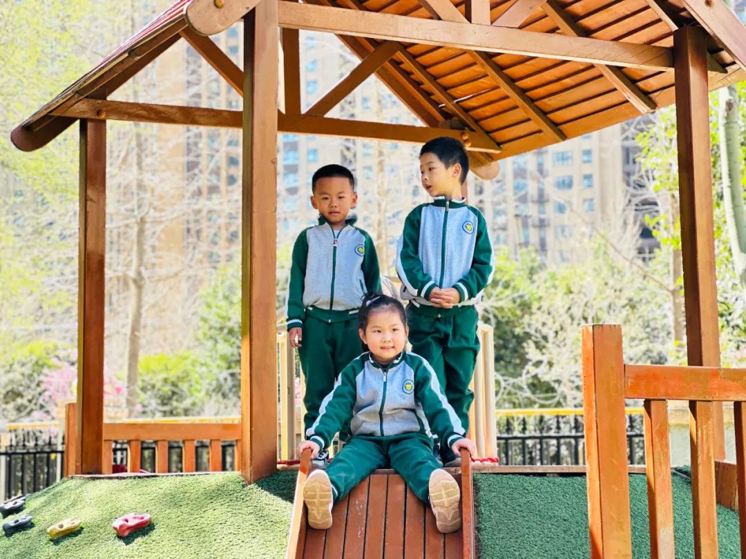 户外游戏｜ 幼儿园户外自主游戏活动的11条指导 · 配图